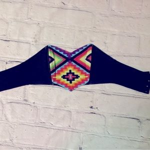 ROJAS WOMENS TOP. SIZE SMALL.